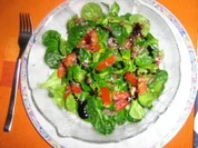 Feldsalat mt einem mediteranen Dressing - Rezept