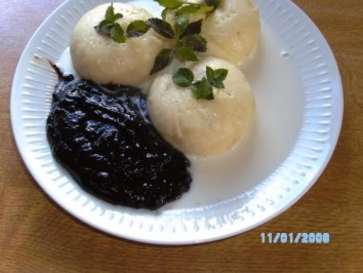 Dampfnudeln..mit Pflaumenmus - Rezept mit Bild - kochbar.de