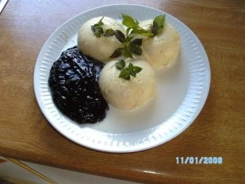 Dampfnudeln..mit Pflaumenmus - Rezept - Bild Nr. 2