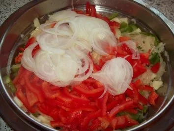 Rezept: Sauerkrautsalat mit Paprika und Apfel Bild Nr. 3 Sauerkrautsalat mit Paprika und Apfel - Rezept - Bild Nr. 3