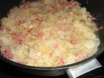 Rezept: Kraut-Schupfnudeln mit Speck und Schinken Bild Nr. 5 Kraut-Schupfnudeln mit Speck und Schinken - Rezept - Bild Nr. 5