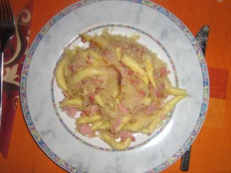 Kraut-Schupfnudeln Mit Speck Und Schinken - Rezept - Kochbar.de