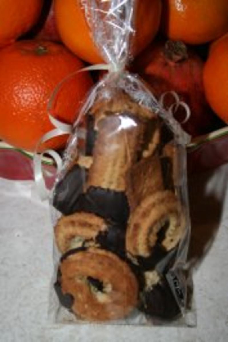Spritzgebäck mit Mandeln - Rezept mit Bild - kochbar.de