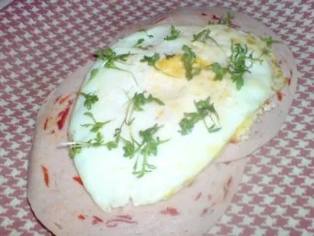 Rezept: Frühstück mit Brote, Pancakes und einer Tasse Kaffee Bild Nr. 3 Frühstück mit Brote, Pancakes und einer Tasse Kaffee - Rezept - Bild Nr. 3