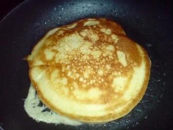 Rezept: Frühstück mit Brote, Pancakes und einer Tasse Kaffee Bild Nr. 15 Frühstück mit Brote, Pancakes und einer Tasse Kaffee - Rezept - Bild Nr. 15