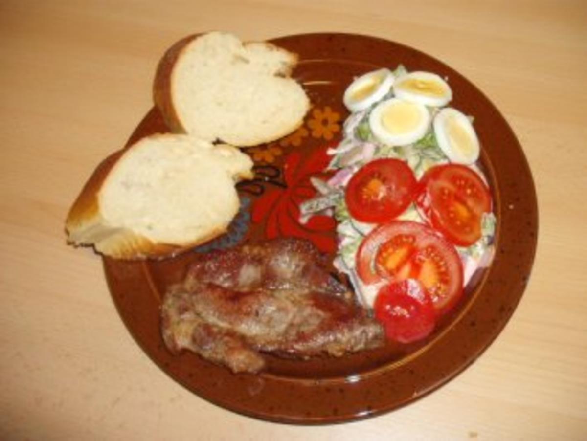 Mary's  Bunter Salat mit Schweinehals - Rezept