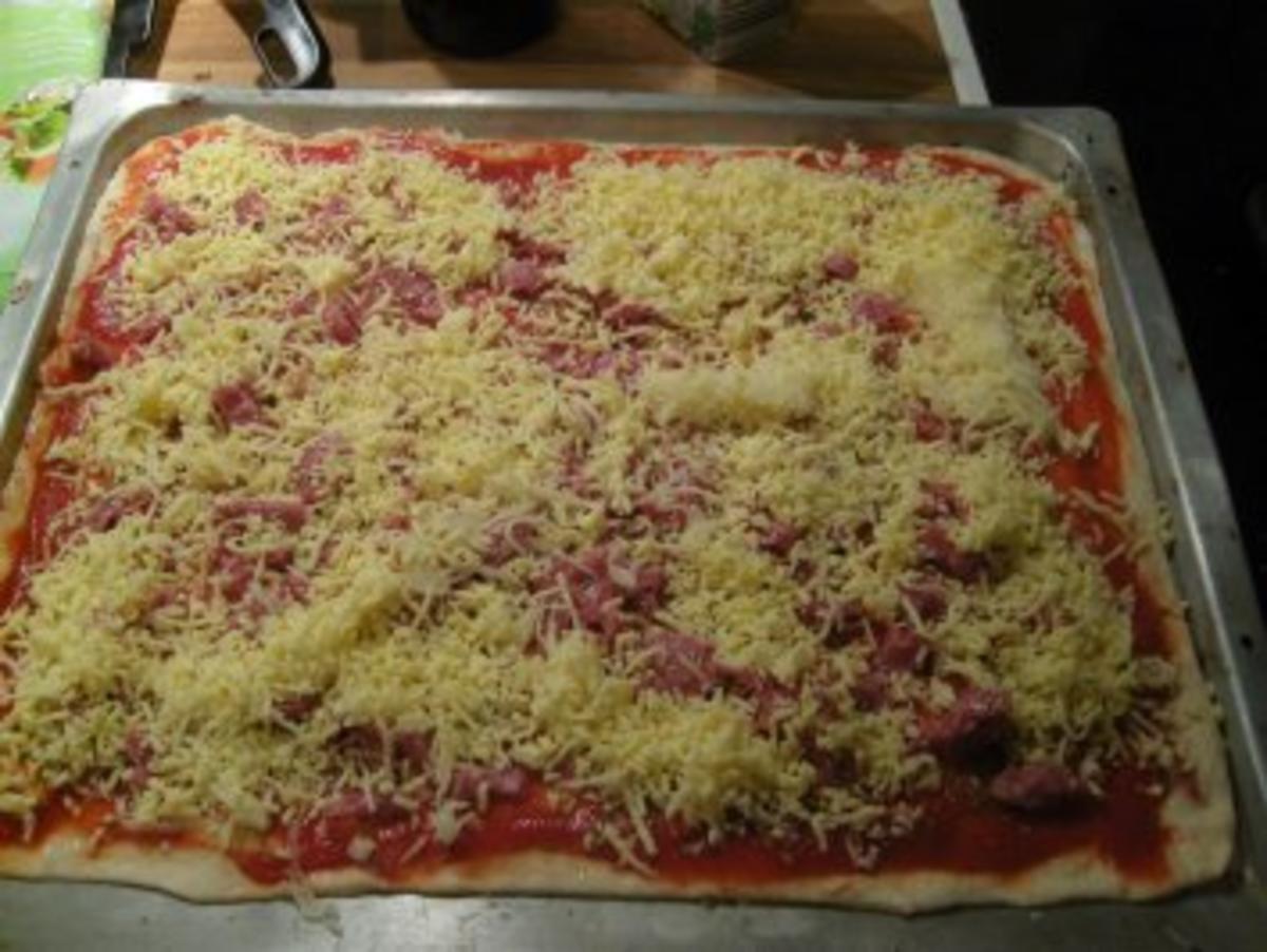 Pizza Thunfisch, Sardellen, Oliven - Rezept - Bild Nr. 4