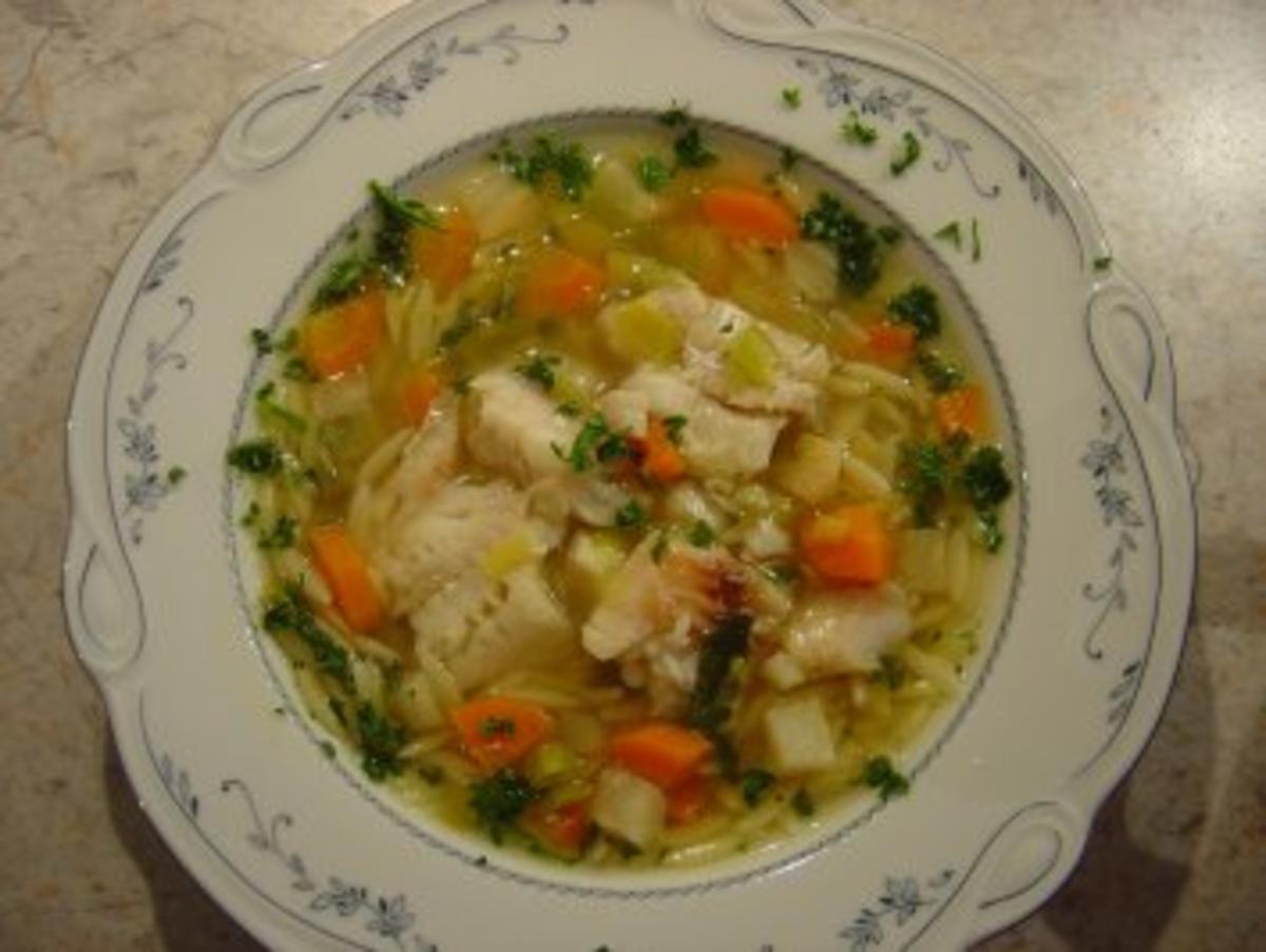 Fischsuppe, klar - kalorienarm - Rezept