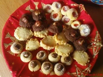 PLÄTZCHEN: Weiche Marmeladenkleckskekse - Rezept