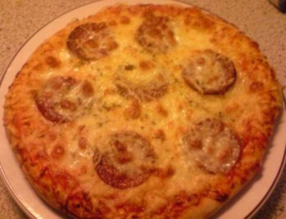 Bilder für Pizza Salami - Rezept