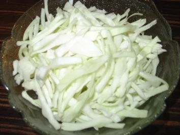 Rezept: Bayrischer Krautsalat Bild Nr. 3 Bayrischer Krautsalat - Rezept - Bild Nr. 3