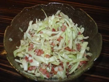 Rezept: Bayrischer Krautsalat Bayrischer Krautsalat - Rezept