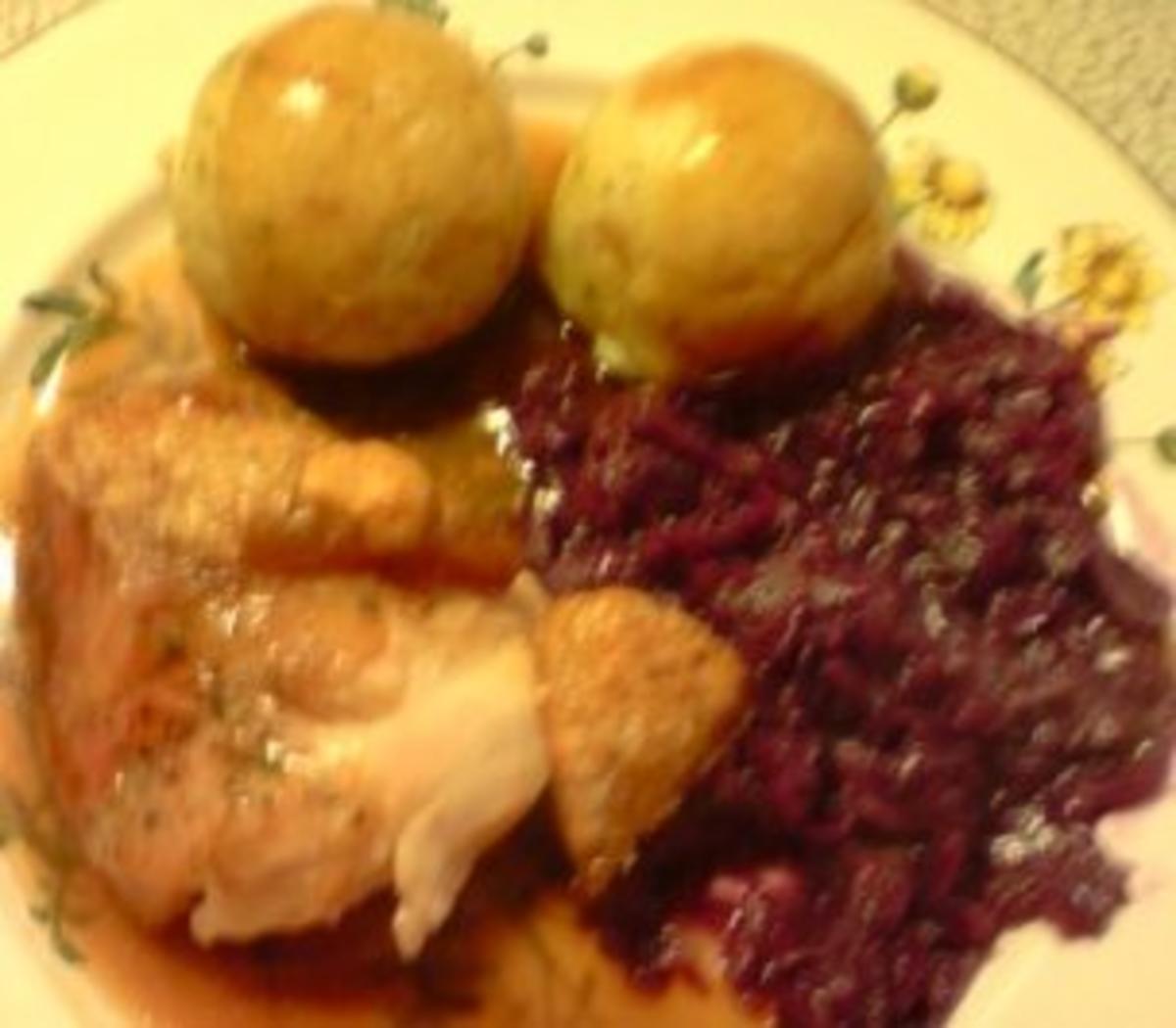 Bilder für Krustenbraten vom Schwein mit Semmelknödel und Rotkohl - Rezept