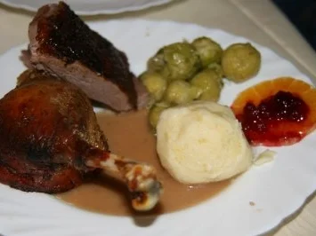 Rezept: Weihnachtsgans mit Rotkohl Bild Nr. 9 Weihnachtsgans mit Rotkohl - Rezept - Bild Nr. 9