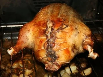 Rezept: Weihnachtsgans mit Rotkohl Bild Nr. 6 Weihnachtsgans mit Rotkohl - Rezept - Bild Nr. 6