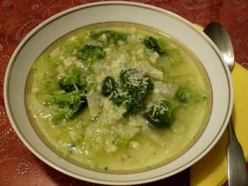 Rezept: Graupensuppe mit Fenchel und Brokkoli Graupensuppe mit Fenchel und Brokkoli - Rezept