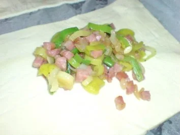 Rezept: Blätterteigkörbchen mit Schinkenspeck Bild Nr. 11 Blätterteigkörbchen mit Schinkenspeck - Rezept - Bild Nr. 11