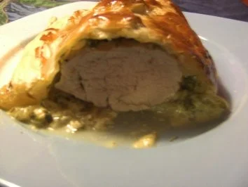 Rezept: Fleisch: Schweinefilet mit Camembert in Blätterteig Fleisch: Schweinefilet mit Camembert in Blätterteig - Rezept