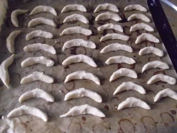 Rezept: Vanillekipferln Bild Nr. 2 Vanillekipferln - Rezept - Bild Nr. 2