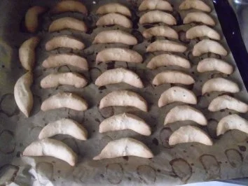 Rezept: Vanillekipferln Bild Nr. 3 Vanillekipferln - Rezept - Bild Nr. 3