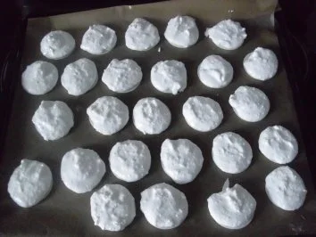 Rezept: Kokos-Markronen Bild Nr. 2 Kokos-Markronen - Rezept - Bild Nr. 2