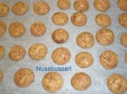 HASELNUSSBUSSERL - Rezept