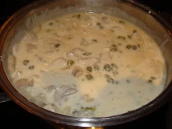 Rezept: Geflügel : - Hühnerfrikassee - mit Reis und Salat Bild Nr. 2 Geflügel : - Hühnerfrikassee - mit Reis und Salat - Rezept - Bild Nr. 2