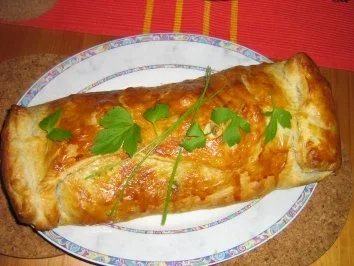 Rezept: Hähnchenbrustfiletstreifen mit Pfifferlingen im Blätterteigmantel Bild Nr. 2 Hähnchenbrustfiletstreifen mit Pfifferlingen im Blätterteigmantel - Rezept - Bild Nr. 2