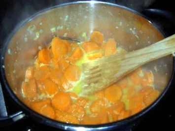 Möhren-Vanille-Suppe mit Ingwer - Rezept - Bild Nr. 4