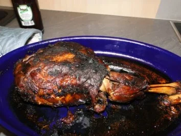 Rezept: Wildschweinkeule mit Rotweinsauce, Bild Nr. 3 Wildschweinkeule mit Rotweinsauce, - Rezept - Bild Nr. 3