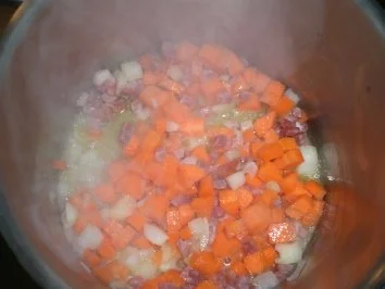 Kastaniensuppe mit Thymian - Rezept