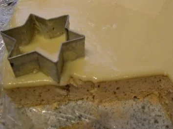 Dessert - Geeiste Zimtsterne an Glühweinkirschen - Rezept - Bild Nr. 2