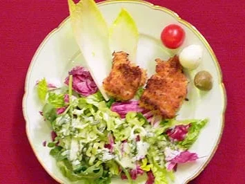 Seelachshappen im Kokosmantel an Blattsalaten - Rezept