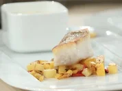 Rezept: Steckrübensuppe mit Zanderklößchen á la Henze Steckrübensuppe mit Zanderklößchen á la Henze - Rezept