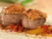 Schweinefilet im Aprikosenmantel und Blauschimmelkäse á la Henze - Rezept