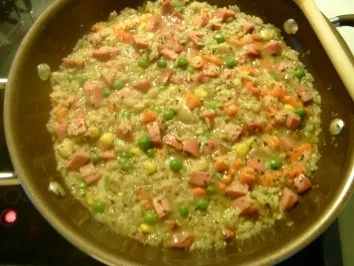 Schnelle Reispfanne mit Rindswurst - Rezept