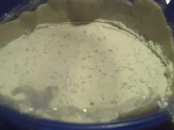 Rezept: Torten: Weihnachtstorte mit Walnuss-Sahne und Marzipan Bild Nr. 3 Torten: Weihnachtstorte mit Walnuss-Sahne und Marzipan - Rezept - Bild Nr. 3