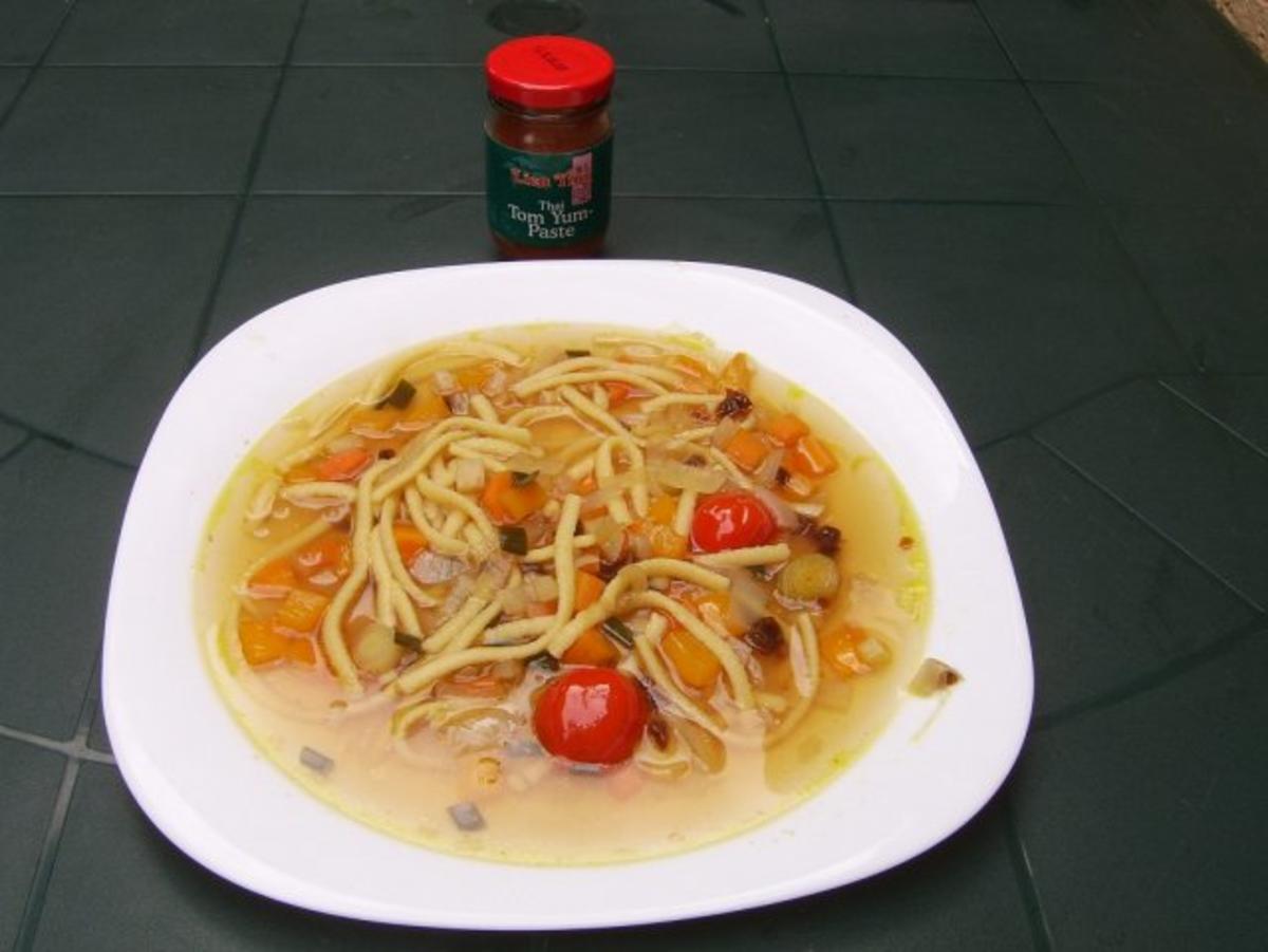Tom Yum Suppe mit ohne Garnelen - Rezept - Bild Nr. 11