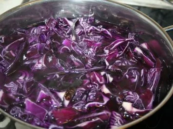 Rezept: Apfelrotkohl Bild Nr. 3 Apfelrotkohl - Rezept - Bild Nr. 3