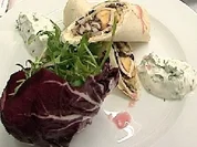 Teigwickel mit Pilzfüllung und Kräuterquark - Rezept