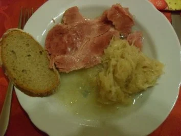 Rezept: Pökelrolle mit Sauerkraut Pökelrolle mit Sauerkraut - Rezept