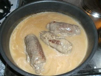Rezept: Rinderrouladen mit Hackfleischfüllung Bild Nr. 2 Rinderrouladen mit Hackfleischfüllung - Rezept - Bild Nr. 2