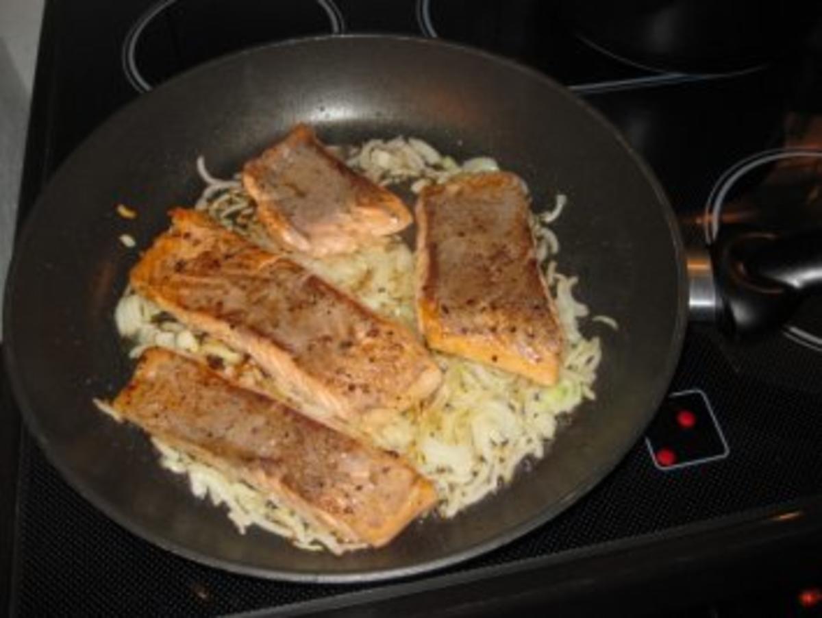 Lachs mit Zitronen-Dill-Soße und Bandnudeln - Rezept - Bild Nr. 5