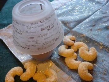 Rezept: Vanillekipfel Bild Nr. 3 Vanillekipfel - Rezept - Bild Nr. 3