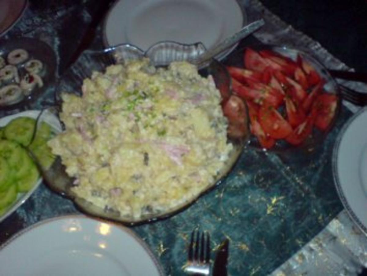 Heiligaben traditionell mit Kartoffelsalat und Würstchen - Rezept - Bild Nr. 3