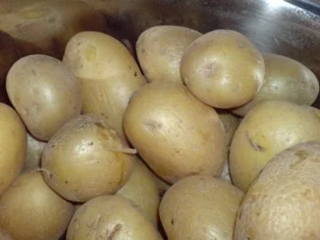 Heiligaben traditionell mit Kartoffelsalat und Würstchen - Rezept - Bild Nr. 4