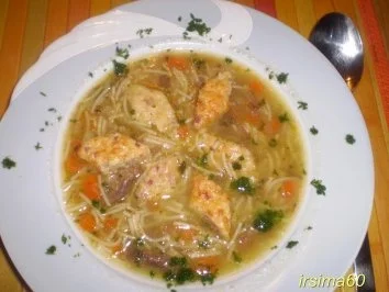 Rindfleischsuppe mit Nudeln - Rezept