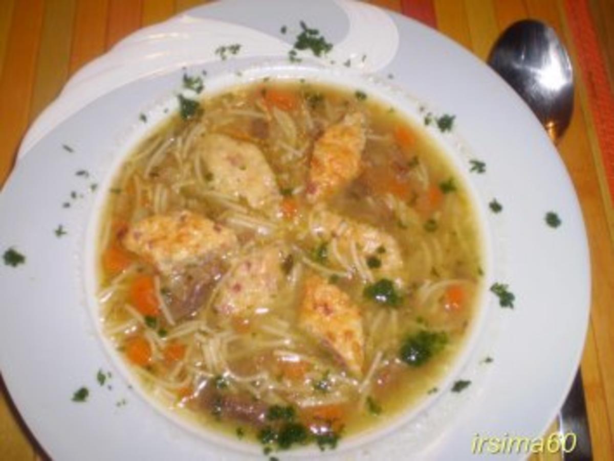 Rindfleischsuppe mit Nudeln - Rezept mit Bild - kochbar.de