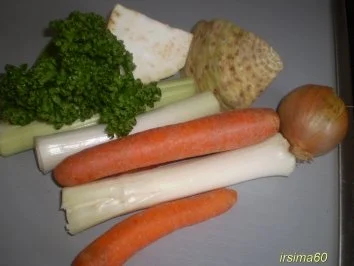 Rindfleischsuppe mit Nudeln - Rezept - Bild Nr. 3