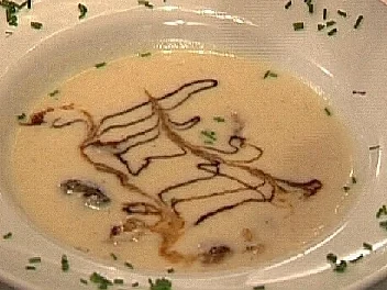 Topinambur-Süppchen mit Weinbergschnecken und Kalbsbries - Rezept - Bild Nr. 9